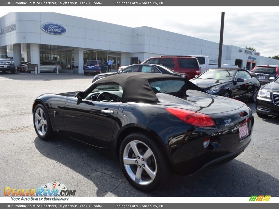 2006 Pontiac Solstice Roadster Mysterious Black / Ebony Photo #5