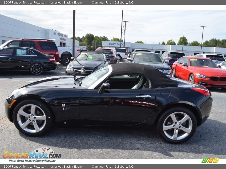 2006 Pontiac Solstice Roadster Mysterious Black / Ebony Photo #6