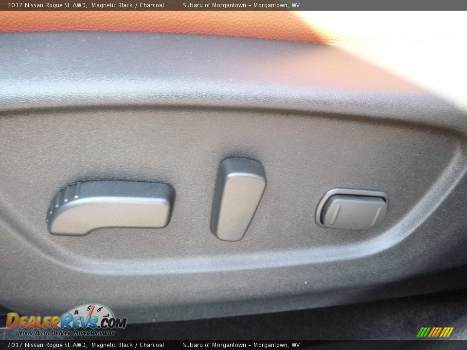 2017 Nissan Rogue SL AWD Magnetic Black / Charcoal Photo #17