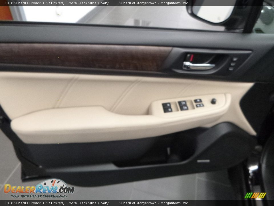 2018 Subaru Outback 3.6R Limited Crystal Black Silica / Ivory Photo #11