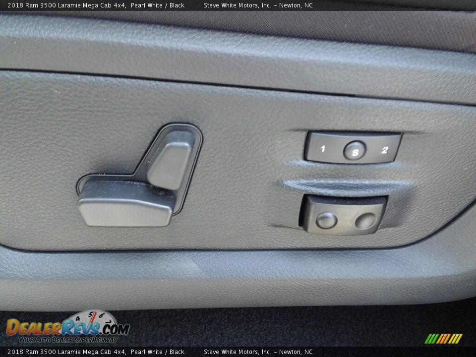 2018 Ram 3500 Laramie Mega Cab 4x4 Pearl White / Black Photo #32