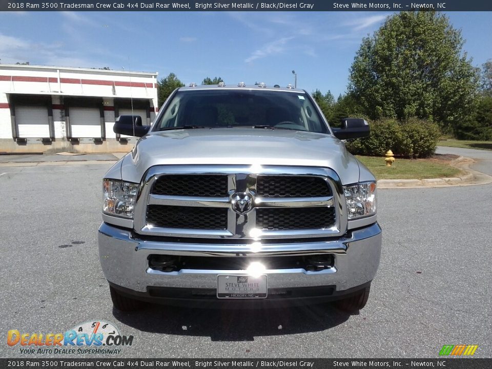 2018 Ram 3500 Tradesman Crew Cab 4x4 Dual Rear Wheel Bright Silver Metallic / Black/Diesel Gray Photo #3