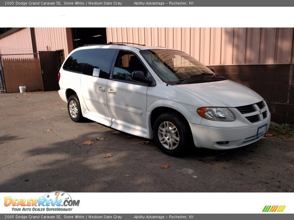 2005 Dodge Grand Caravan SE Stone White / Medium Slate Gray Photo #3