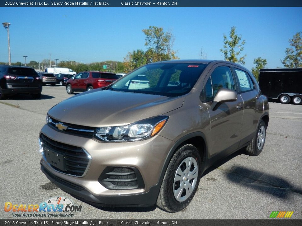 Front 3/4 View of 2018 Chevrolet Trax LS Photo #1