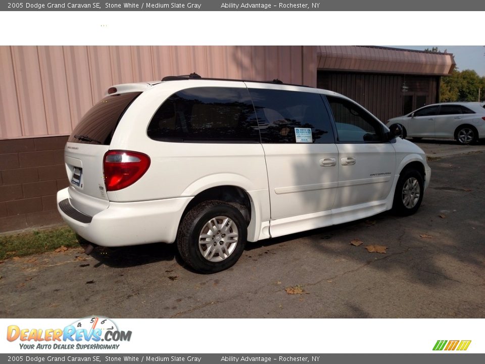 2005 Dodge Grand Caravan SE Stone White / Medium Slate Gray Photo #5