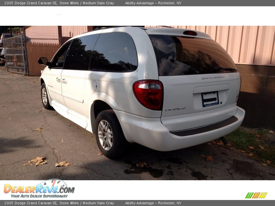2005 Dodge Grand Caravan SE Stone White / Medium Slate Gray Photo #10