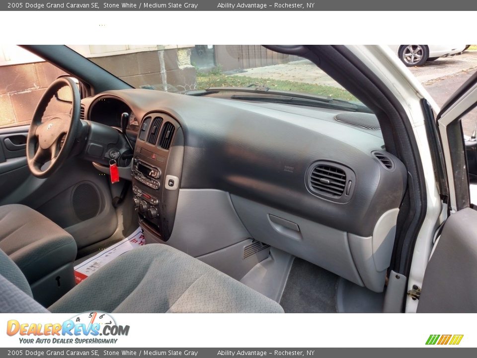 2005 Dodge Grand Caravan SE Stone White / Medium Slate Gray Photo #23