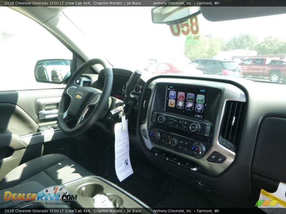 2018 Chevrolet Silverado 1500 LT Crew Cab 4x4 Graphite Metallic / Jet Black Photo #10