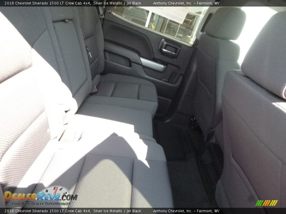 2018 Chevrolet Silverado 1500 LT Crew Cab 4x4 Silver Ice Metallic / Jet Black Photo #6