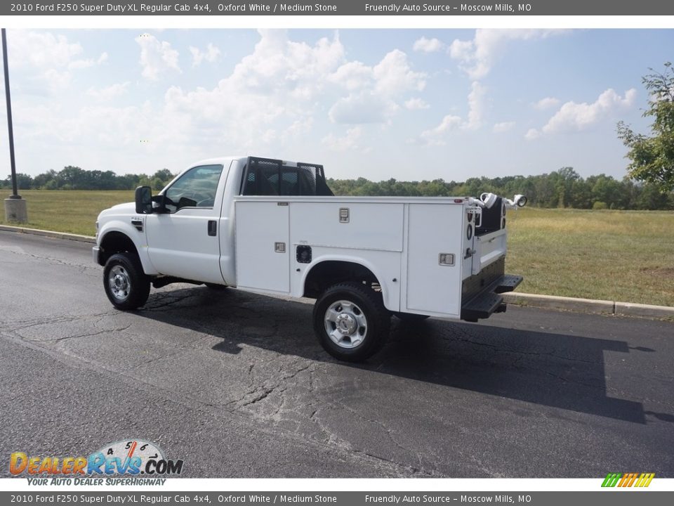 2010 Ford F250 Super Duty XL Regular Cab 4x4 Oxford White / Medium Stone Photo #28