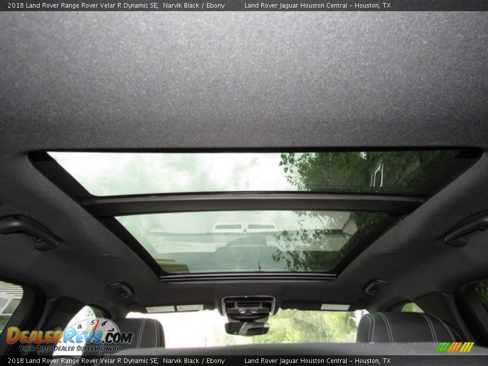 Sunroof of 2018 Land Rover Range Rover Velar R Dynamic SE Photo #17