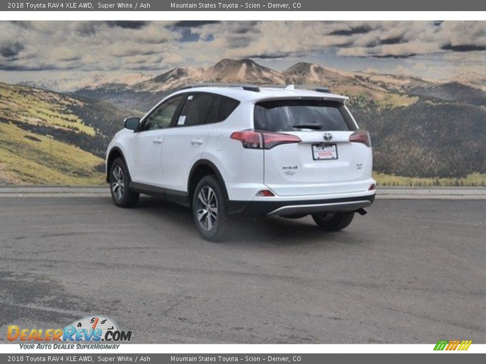 2018 Toyota RAV4 XLE AWD Super White / Ash Photo #3