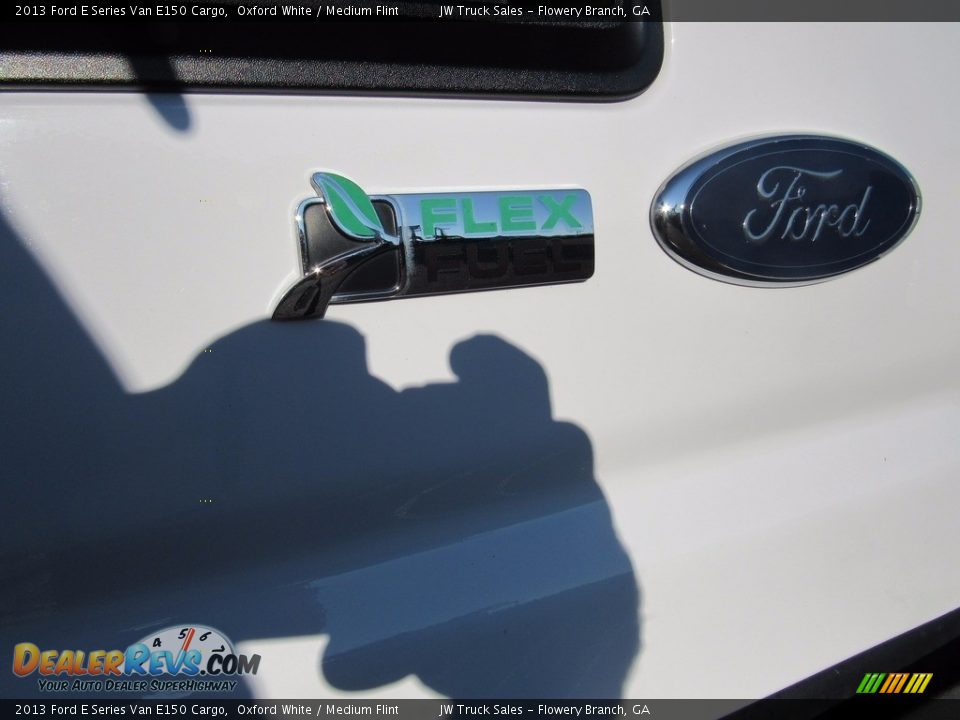 2013 Ford E Series Van E150 Cargo Oxford White / Medium Flint Photo #35