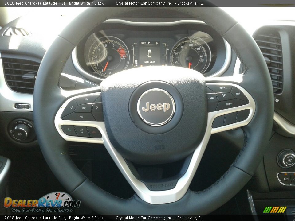 2018 Jeep Cherokee Latitude Plus Bright White / Black Photo #14