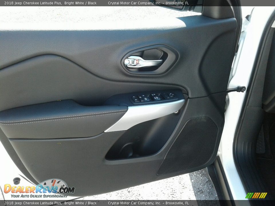 2018 Jeep Cherokee Latitude Plus Bright White / Black Photo #17