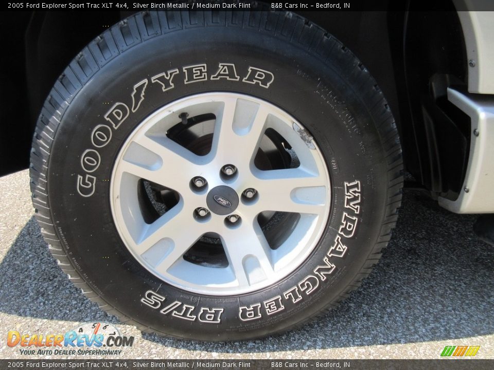 2005 Ford Explorer Sport Trac XLT 4x4 Silver Birch Metallic / Medium Dark Flint Photo #9