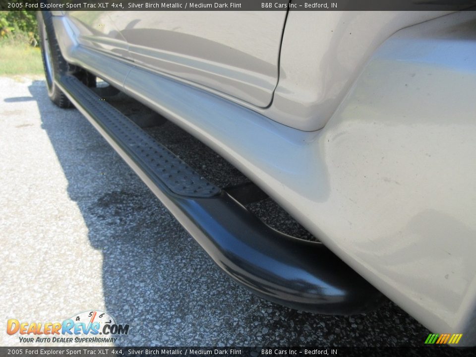 2005 Ford Explorer Sport Trac XLT 4x4 Silver Birch Metallic / Medium Dark Flint Photo #12