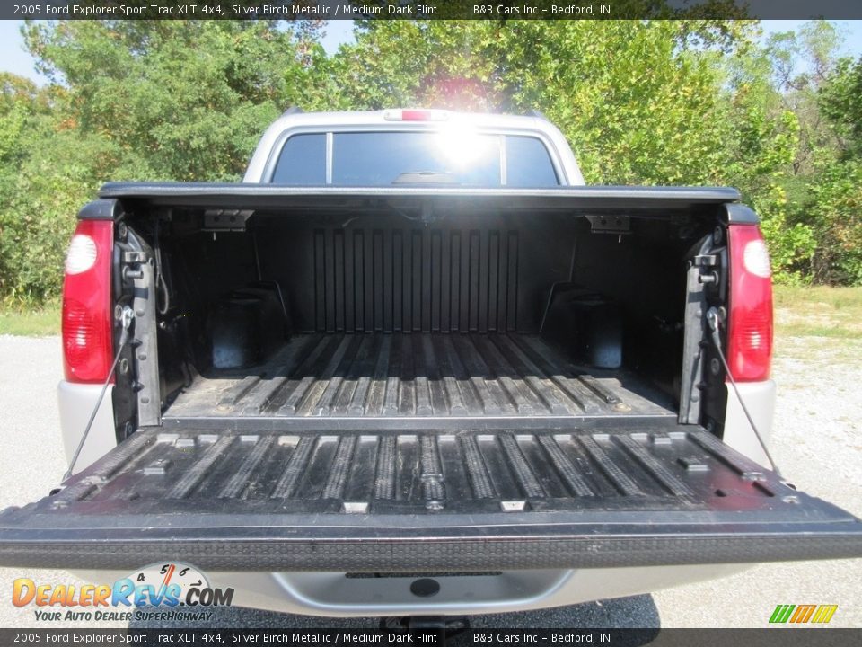 2005 Ford Explorer Sport Trac XLT 4x4 Silver Birch Metallic / Medium Dark Flint Photo #14
