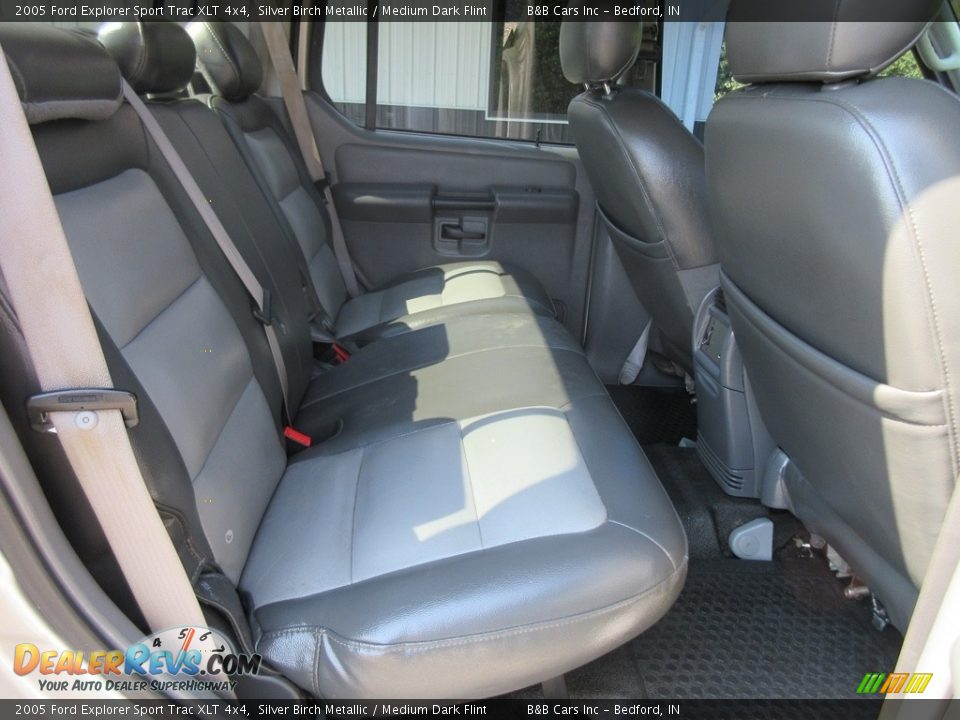 2005 Ford Explorer Sport Trac XLT 4x4 Silver Birch Metallic / Medium Dark Flint Photo #16