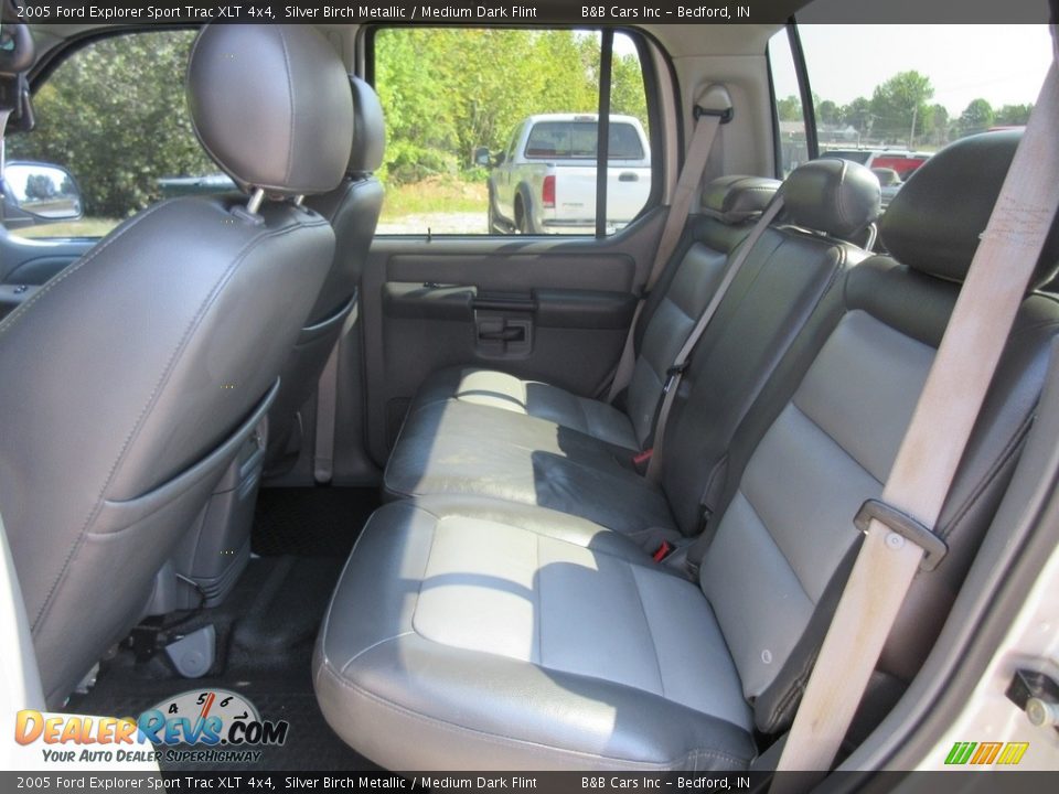 2005 Ford Explorer Sport Trac XLT 4x4 Silver Birch Metallic / Medium Dark Flint Photo #20