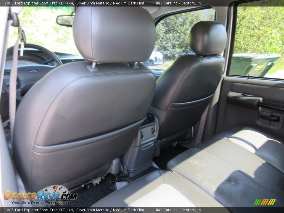 2005 Ford Explorer Sport Trac XLT 4x4 Silver Birch Metallic / Medium Dark Flint Photo #21