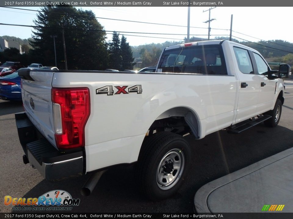 2017 Ford F350 Super Duty XL Crew Cab 4x4 Oxford White / Medium Earth Gray Photo #5