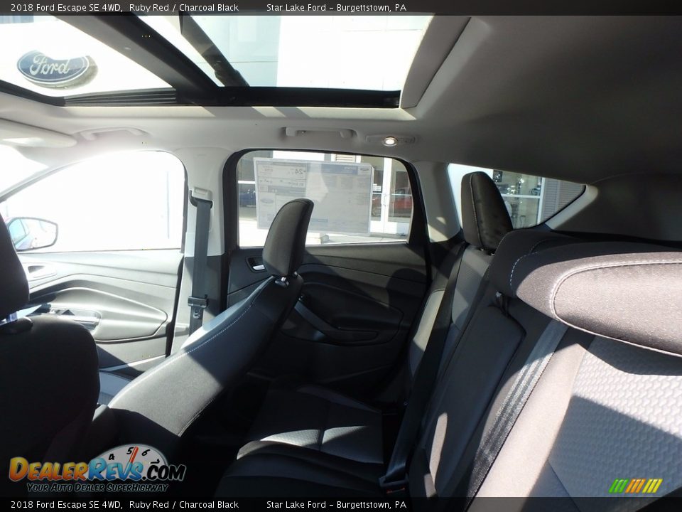 2018 Ford Escape SE 4WD Ruby Red / Charcoal Black Photo #11