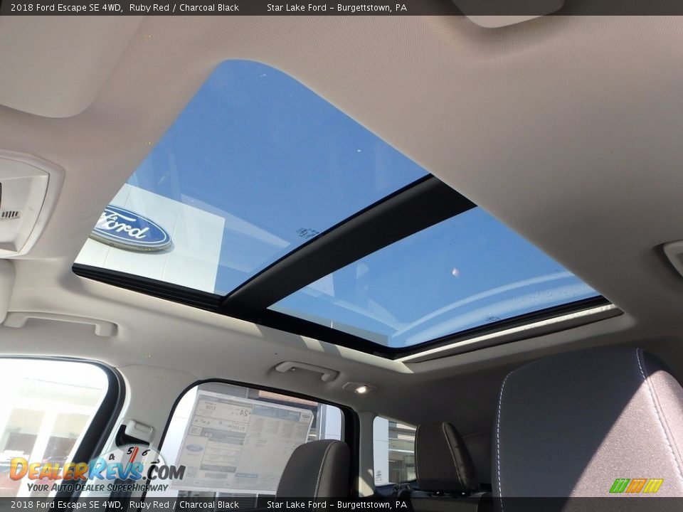 2018 Ford Escape SE 4WD Ruby Red / Charcoal Black Photo #16