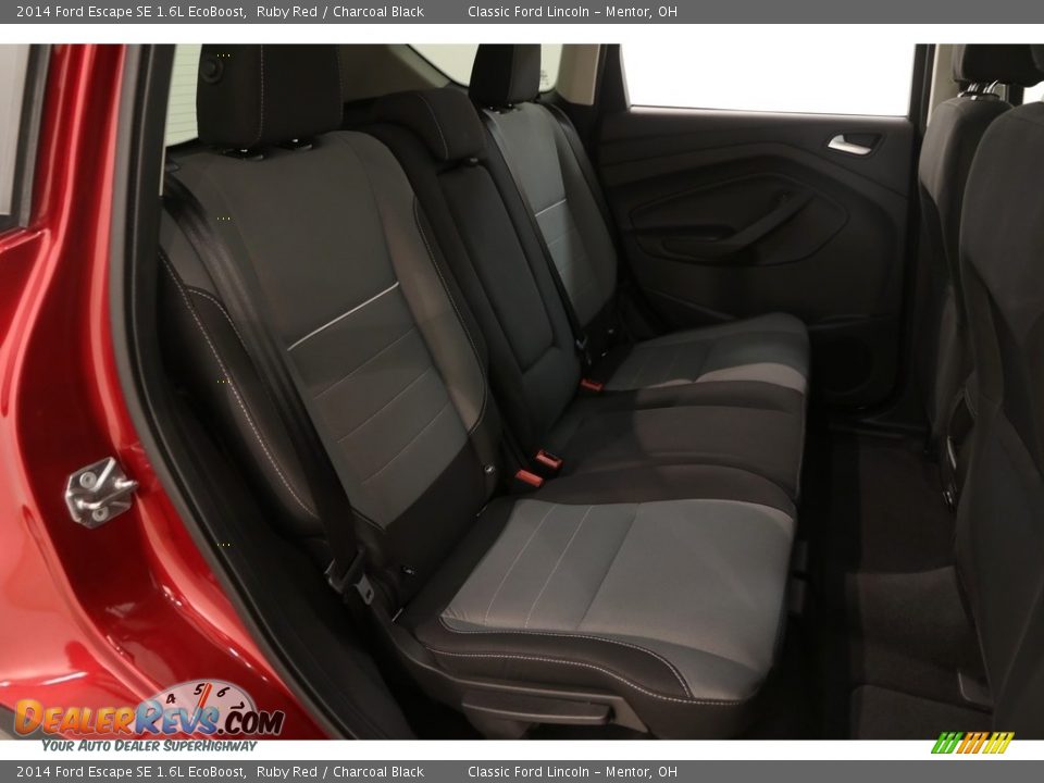 2014 Ford Escape SE 1.6L EcoBoost Ruby Red / Charcoal Black Photo #15