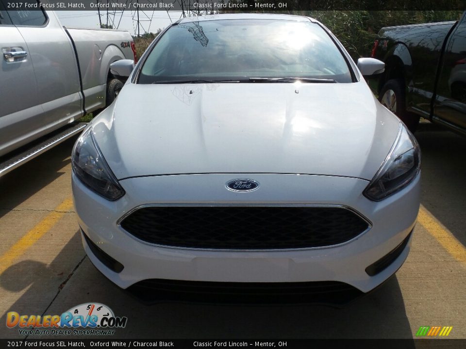 2017 Ford Focus SEL Hatch Oxford White / Charcoal Black Photo #2