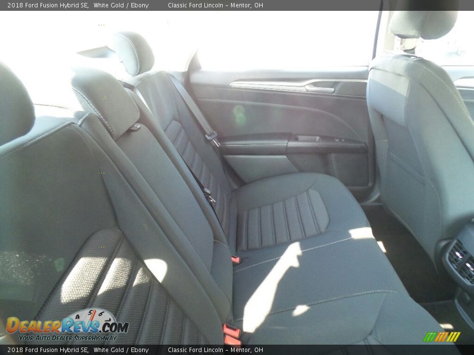 2018 Ford Fusion Hybrid SE White Gold / Ebony Photo #6