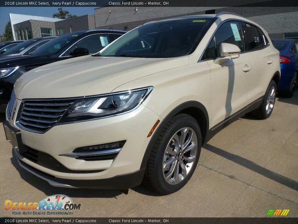 Front 3/4 View of 2018 Lincoln MKC Select Photo #1