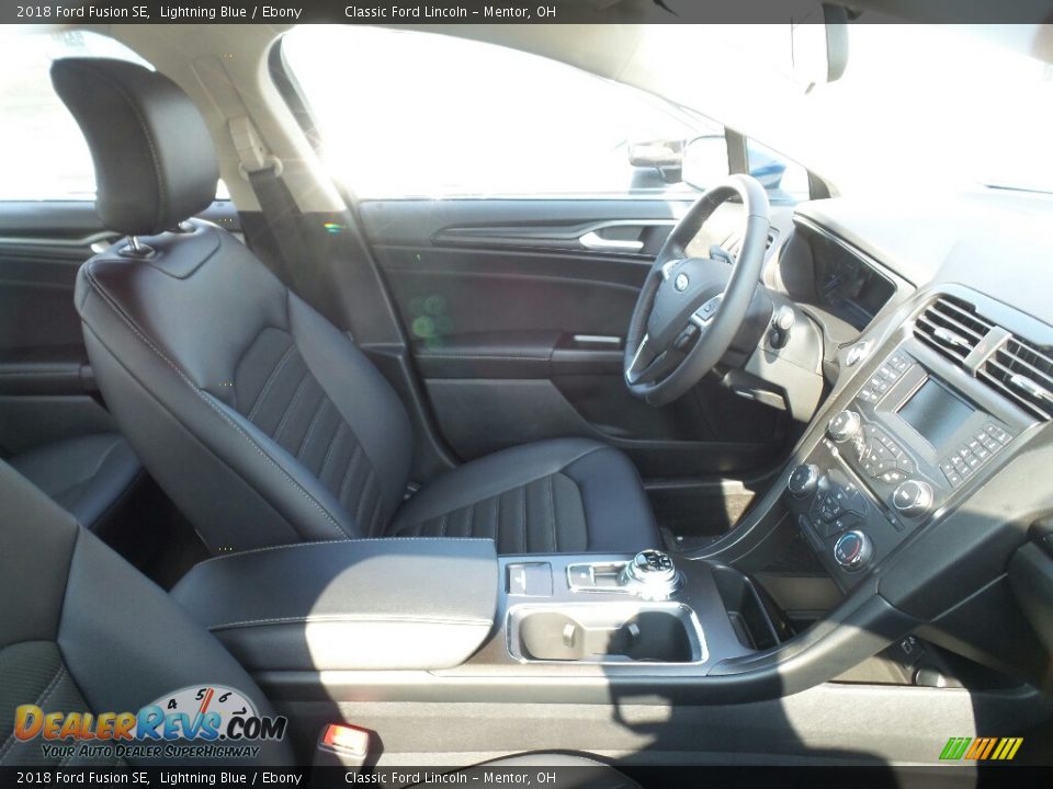 2018 Ford Fusion SE Lightning Blue / Ebony Photo #4