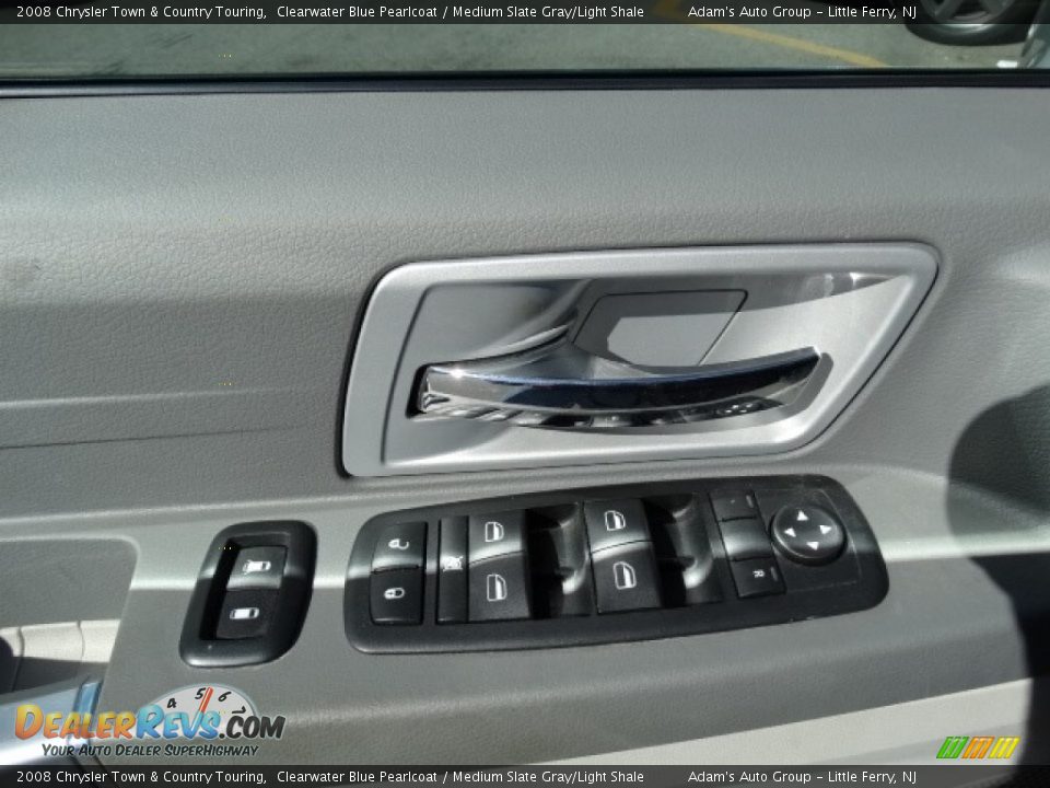 2008 Chrysler Town & Country Touring Clearwater Blue Pearlcoat / Medium Slate Gray/Light Shale Photo #10