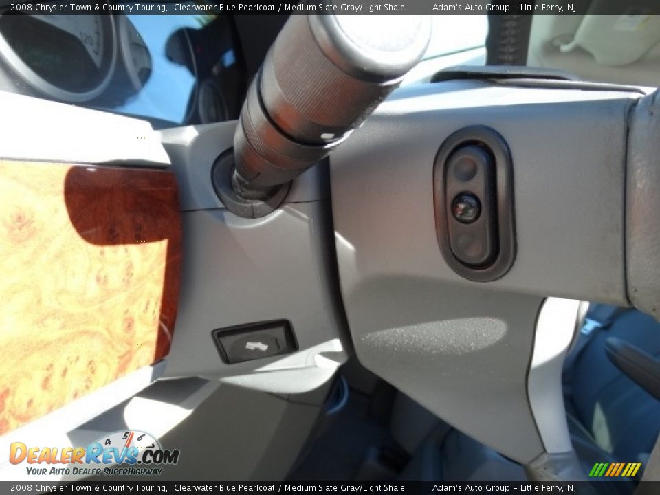 2008 Chrysler Town & Country Touring Clearwater Blue Pearlcoat / Medium Slate Gray/Light Shale Photo #15