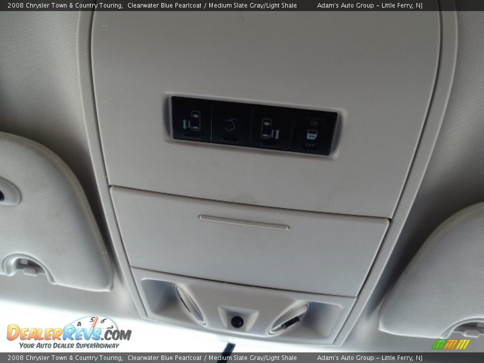 2008 Chrysler Town & Country Touring Clearwater Blue Pearlcoat / Medium Slate Gray/Light Shale Photo #16