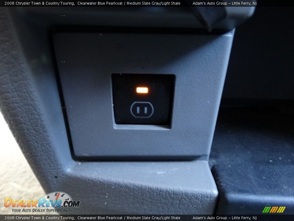 2008 Chrysler Town & Country Touring Clearwater Blue Pearlcoat / Medium Slate Gray/Light Shale Photo #25