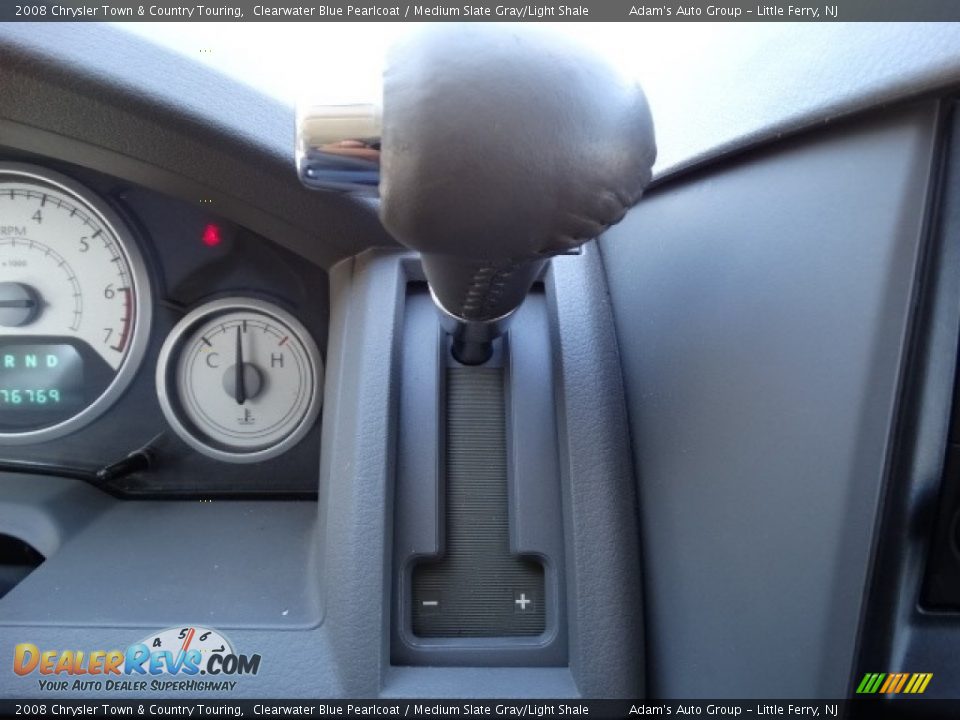 2008 Chrysler Town & Country Touring Clearwater Blue Pearlcoat / Medium Slate Gray/Light Shale Photo #32