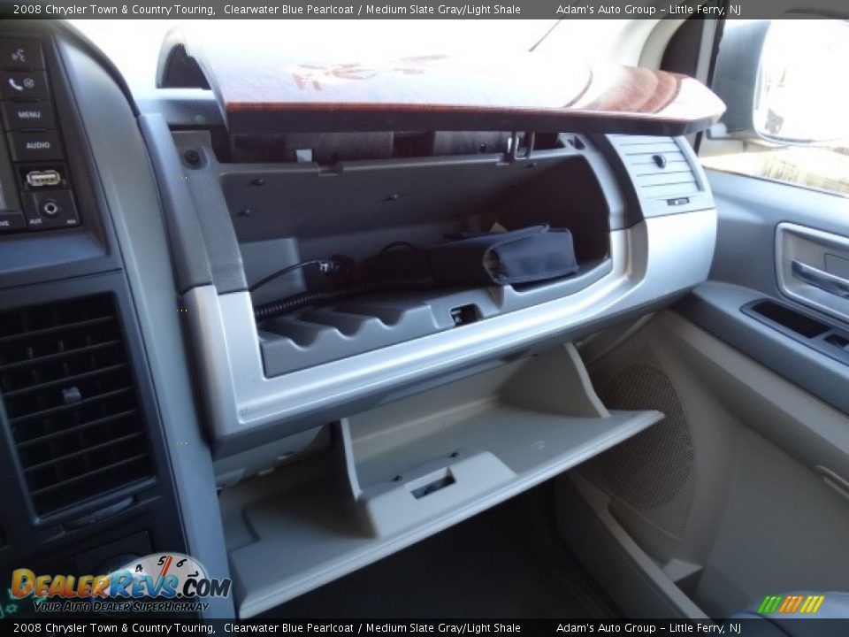 2008 Chrysler Town & Country Touring Clearwater Blue Pearlcoat / Medium Slate Gray/Light Shale Photo #33