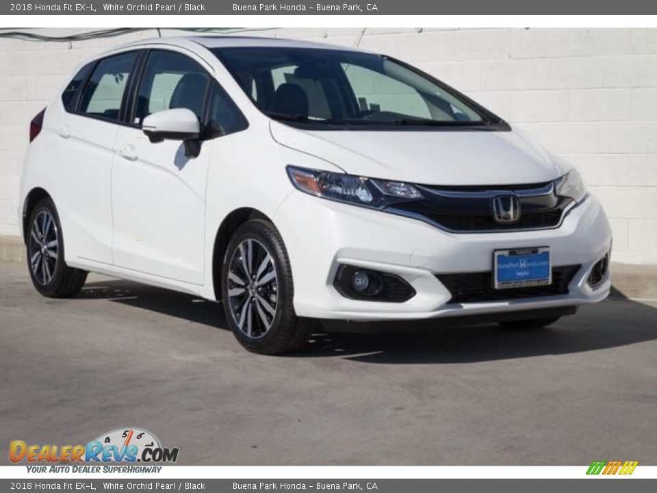 Front 3/4 View of 2018 Honda Fit EX-L Photo #1
