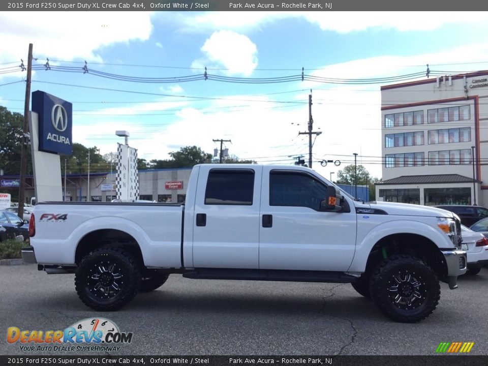 2015 Ford F250 Super Duty XL Crew Cab 4x4 Oxford White / Steel Photo #2