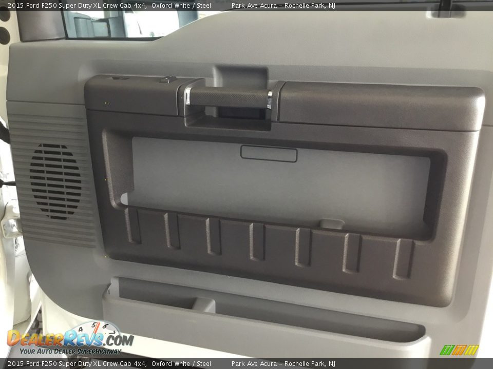 2015 Ford F250 Super Duty XL Crew Cab 4x4 Oxford White / Steel Photo #25