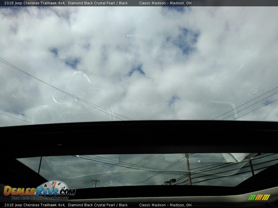 2018 Jeep Cherokee Trailhawk 4x4 Diamond Black Crystal Pearl / Black Photo #7