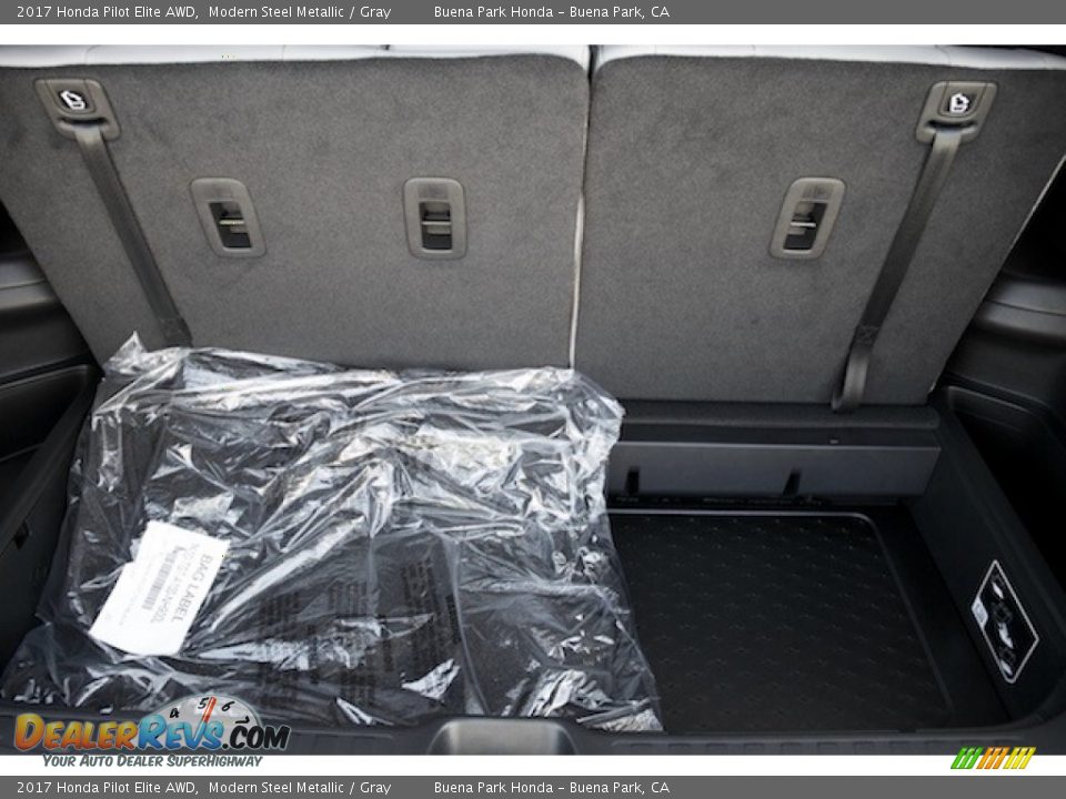 2017 Honda Pilot Elite AWD Modern Steel Metallic / Gray Photo #17