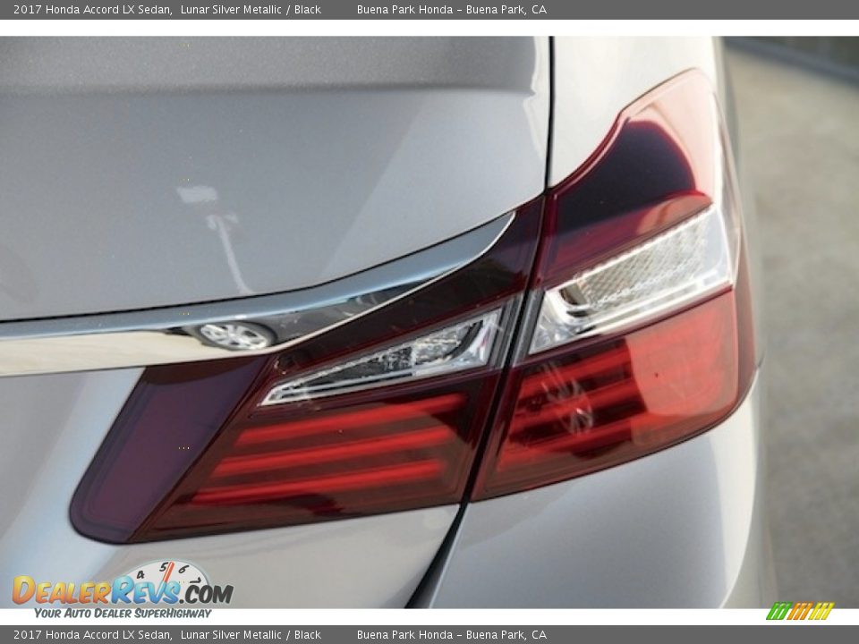 2017 Honda Accord LX Sedan Lunar Silver Metallic / Black Photo #4