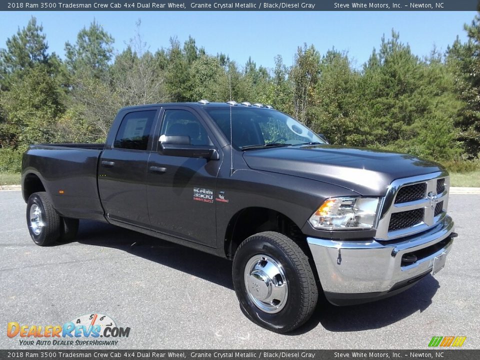 2018 Ram 3500 Tradesman Crew Cab 4x4 Dual Rear Wheel Granite Crystal Metallic / Black/Diesel Gray Photo #4