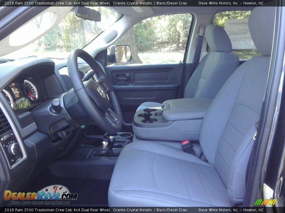 2018 Ram 3500 Tradesman Crew Cab 4x4 Dual Rear Wheel Granite Crystal Metallic / Black/Diesel Gray Photo #9