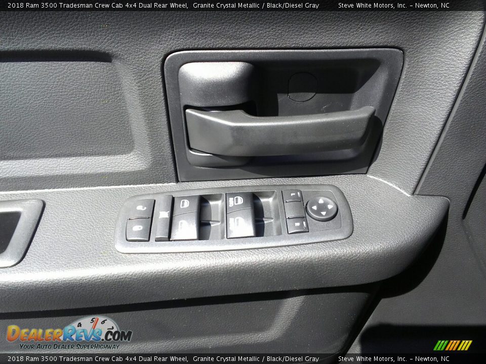 2018 Ram 3500 Tradesman Crew Cab 4x4 Dual Rear Wheel Granite Crystal Metallic / Black/Diesel Gray Photo #14