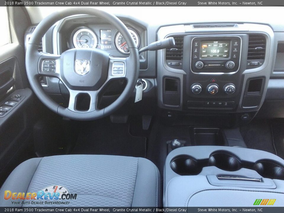 2018 Ram 3500 Tradesman Crew Cab 4x4 Dual Rear Wheel Granite Crystal Metallic / Black/Diesel Gray Photo #15