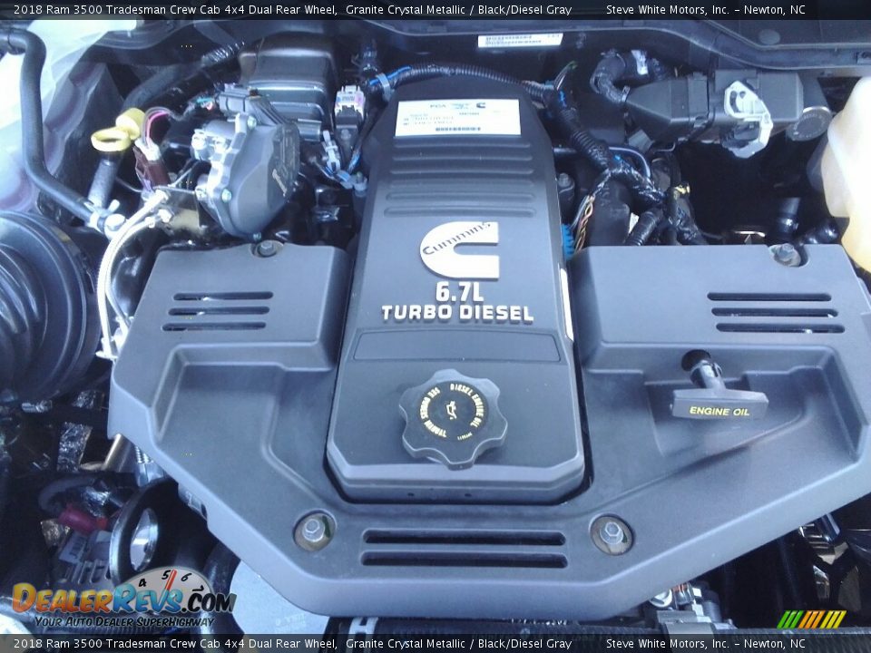 2018 Ram 3500 Tradesman Crew Cab 4x4 Dual Rear Wheel Granite Crystal Metallic / Black/Diesel Gray Photo #24